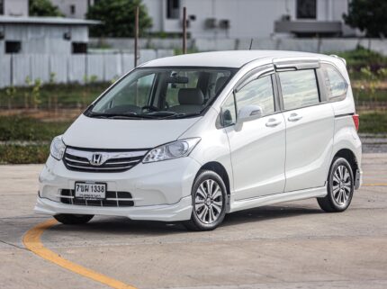 Honda Freed 1.5 EL AT PF-รถบ้านมือสอง