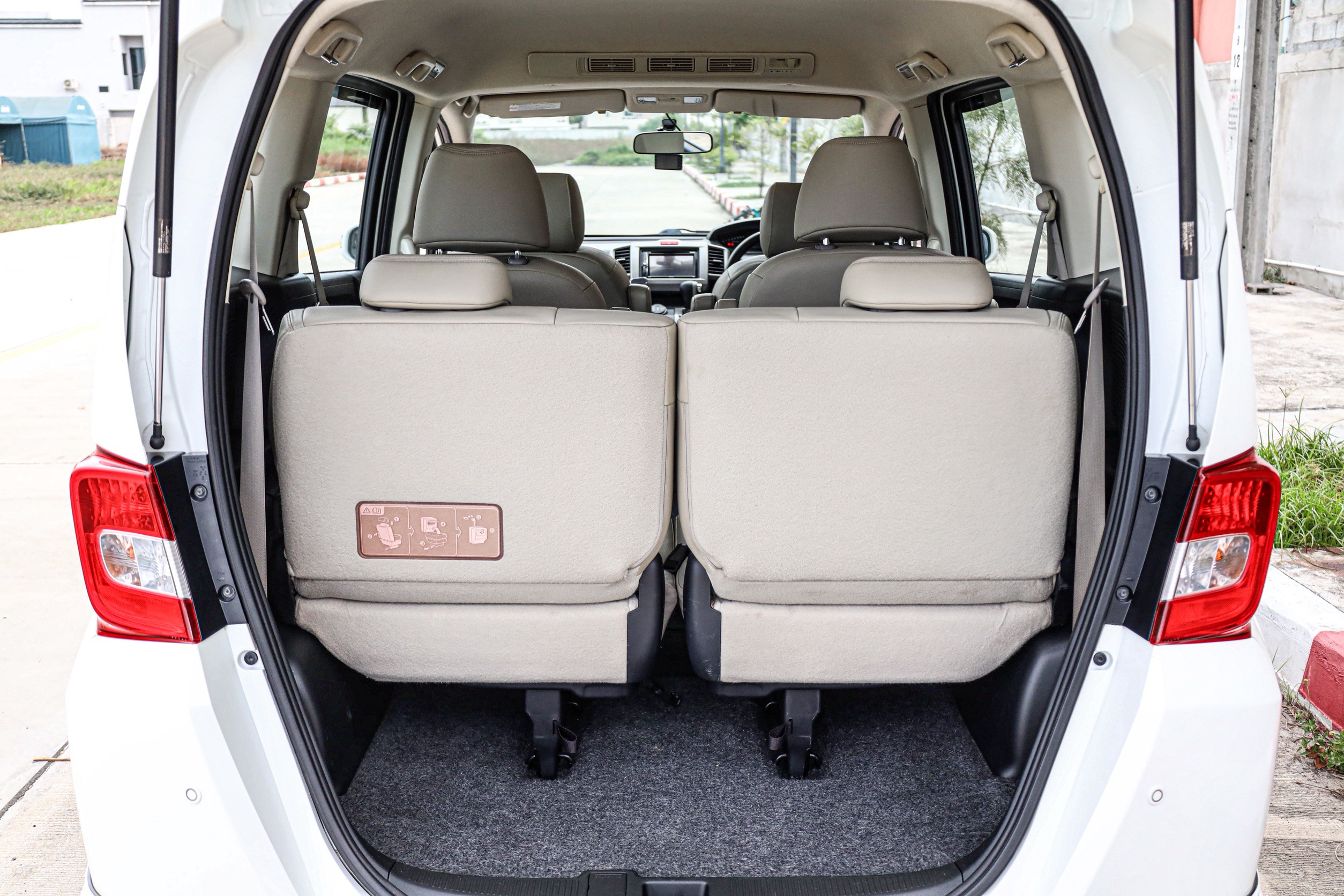 Honda Freed 1.5 EL AT PF-รถบ้านมือสอง
