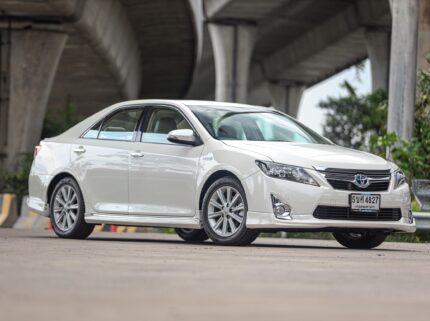 Toyota Camry 2.5 Hybrid PF-รถบ้านมือสอง