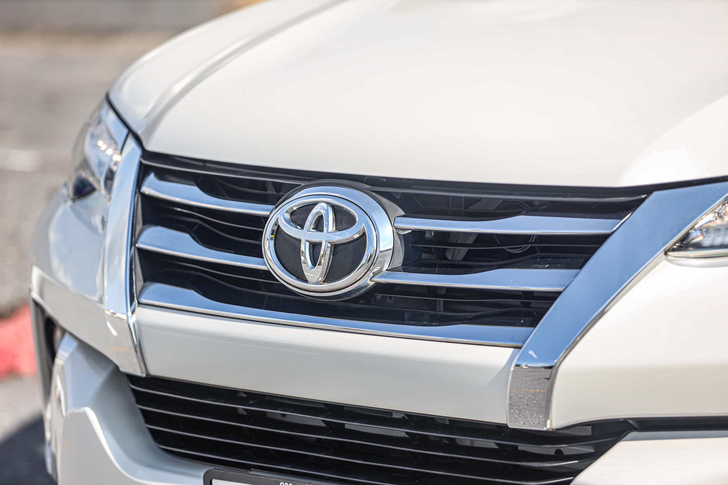Toyota Fortuner 2.4 V 2WD PF-รถบ้านมือสอง