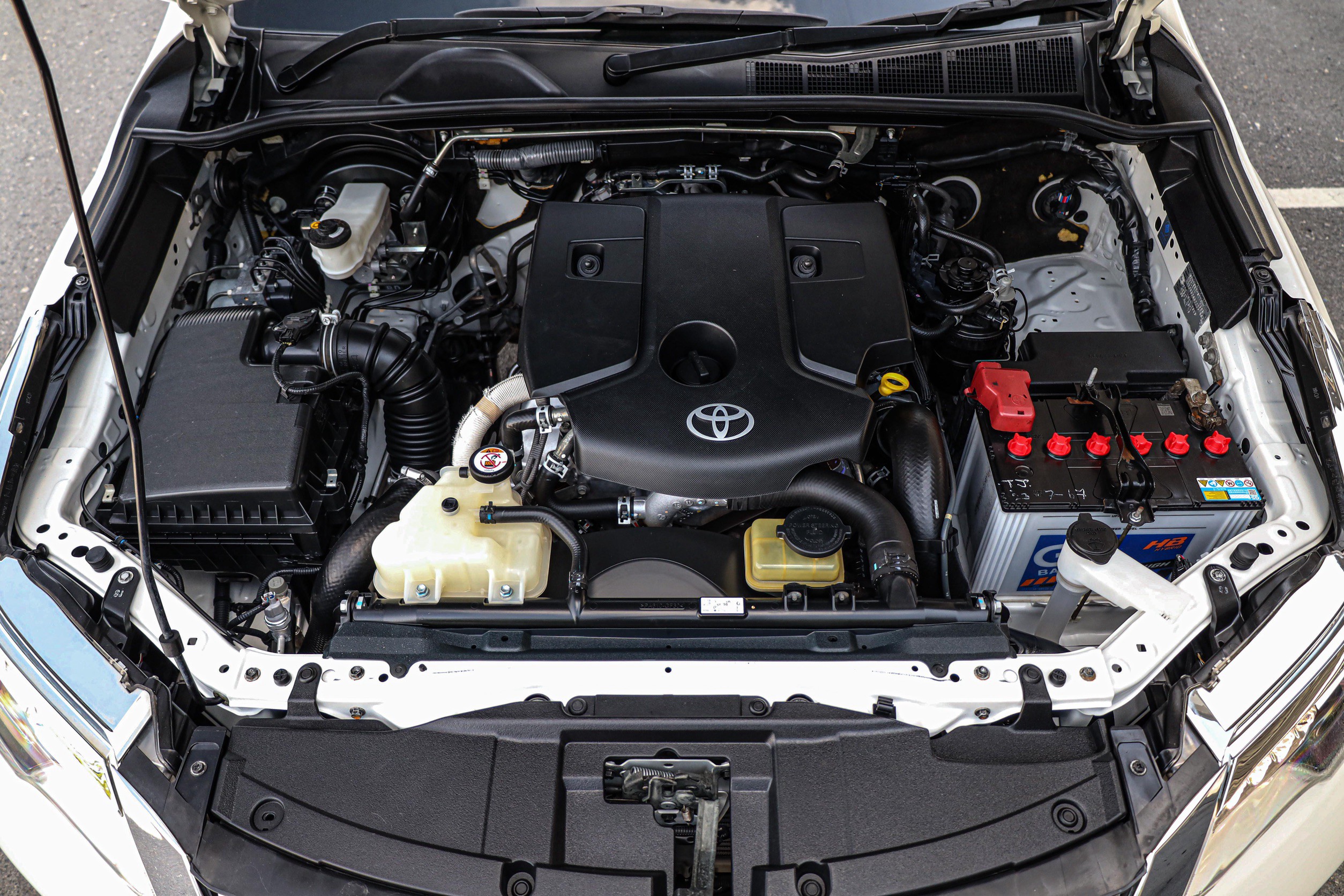 Toyota Fortuner 2.4 V 2WD PF-รถบ้านมือสอง