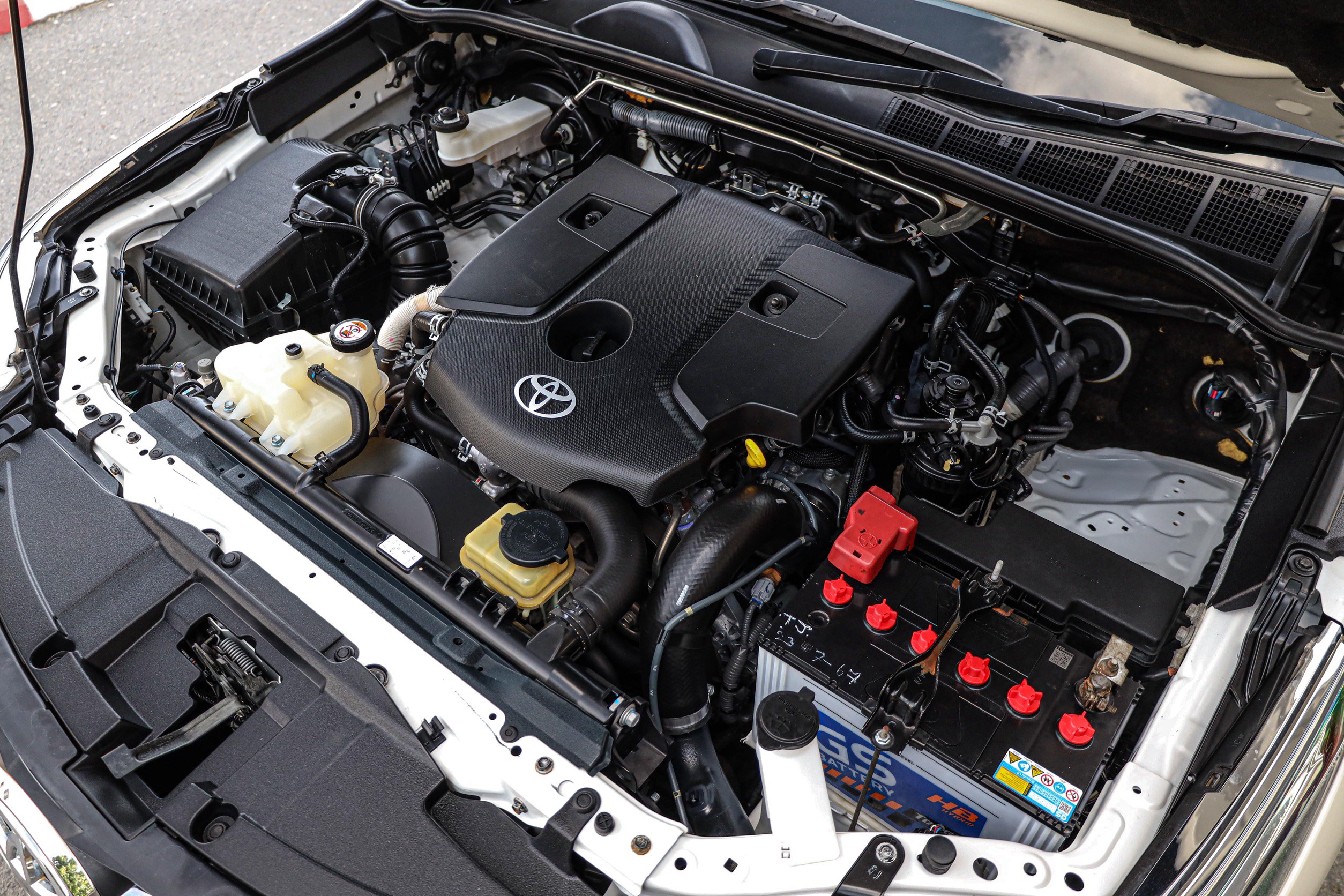 Toyota Fortuner 2.4 V 2WD PF-รถบ้านมือสอง