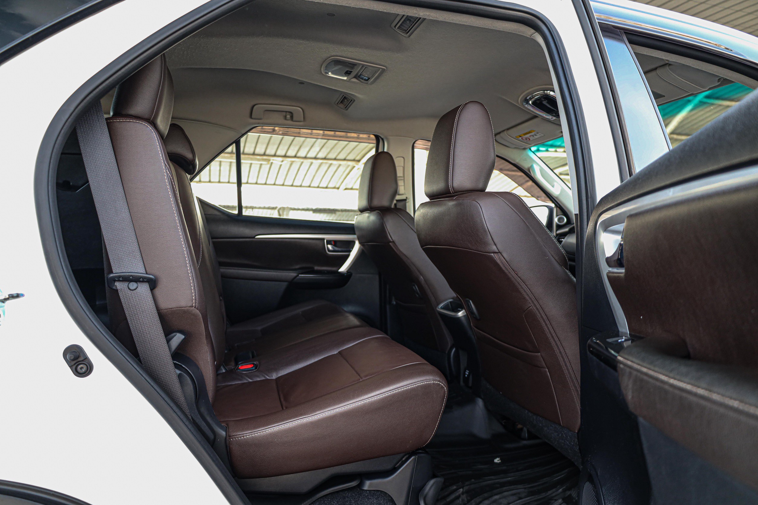 Toyota Fortuner 2.4 V 2WD PF-รถบ้านมือสอง