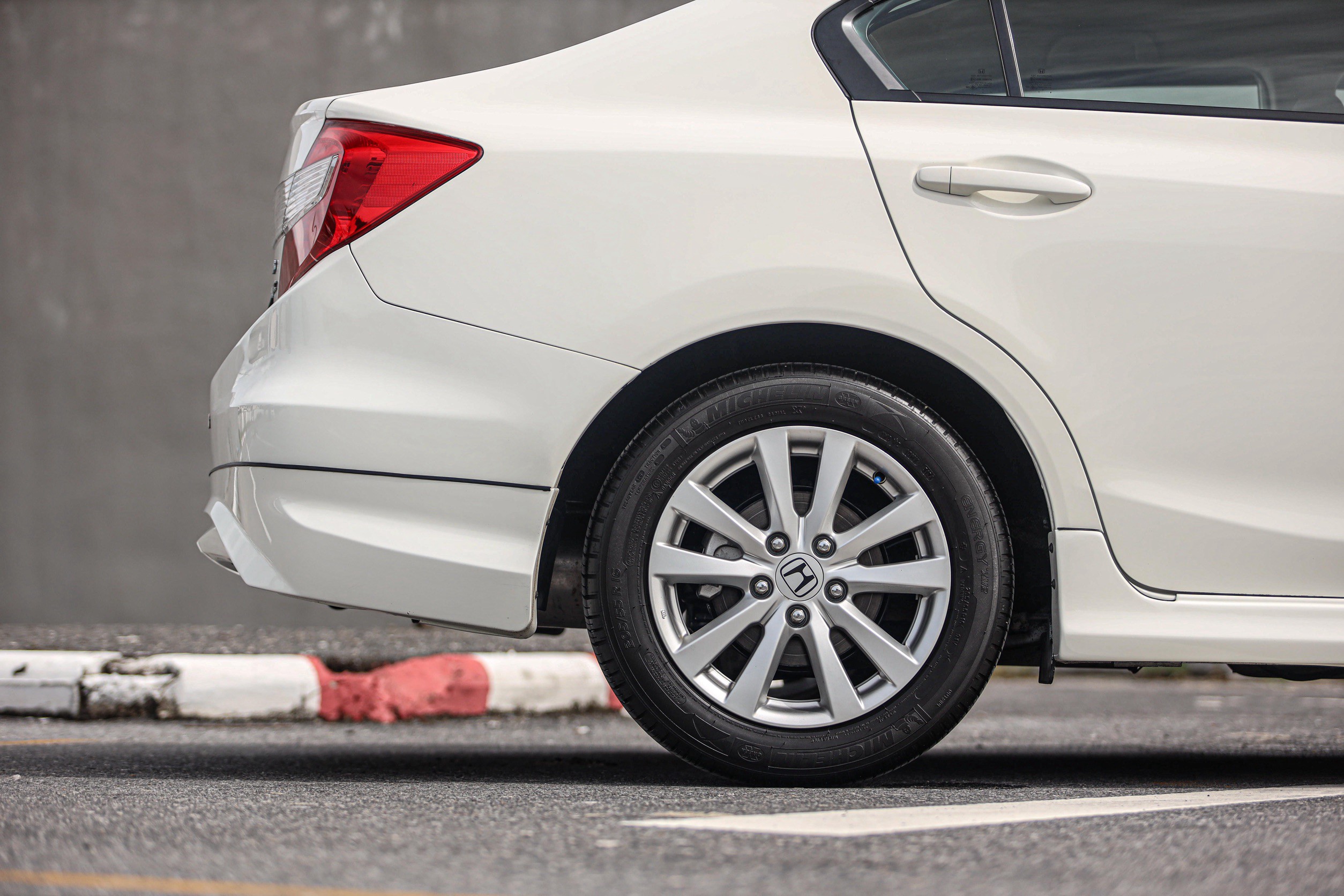Honda Civic FB 1.8 S PF-รถบ้านมือสอง