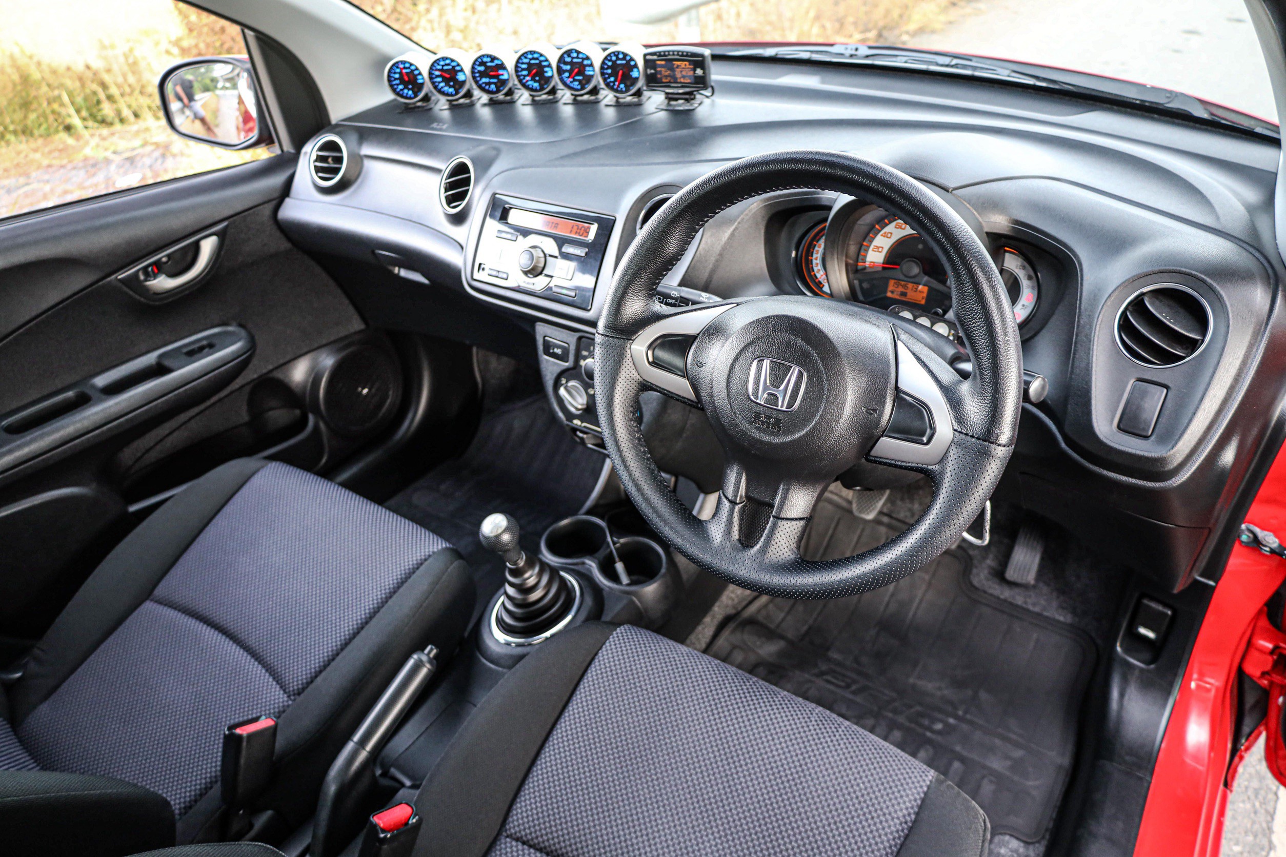 Honda Brio V MT PF-รถบ้านมือสอง