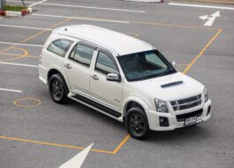 Isuzu Mu-7 3.0 Choiz PF-รถบ้านมือสอง