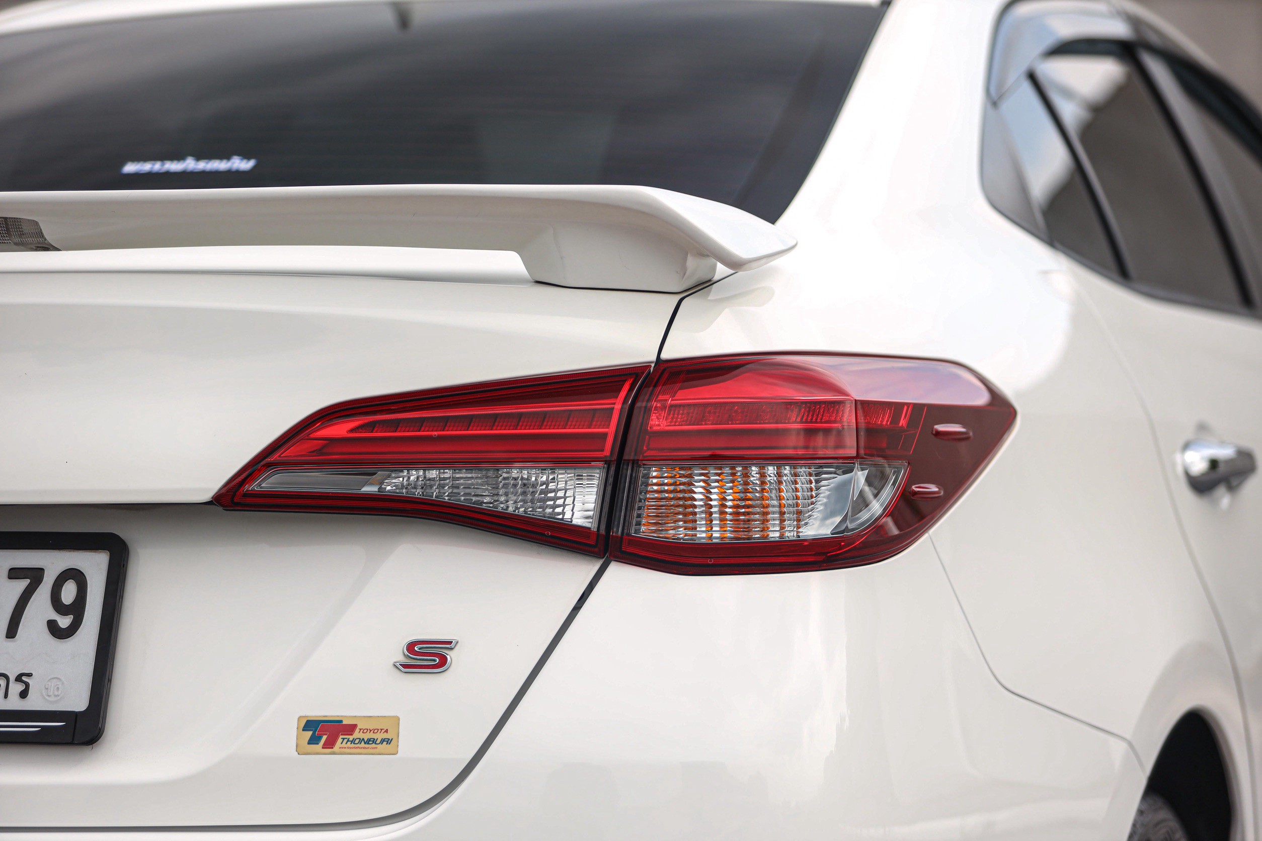 Toyota Yaris Ativ PF-รถบ้านมือสอง