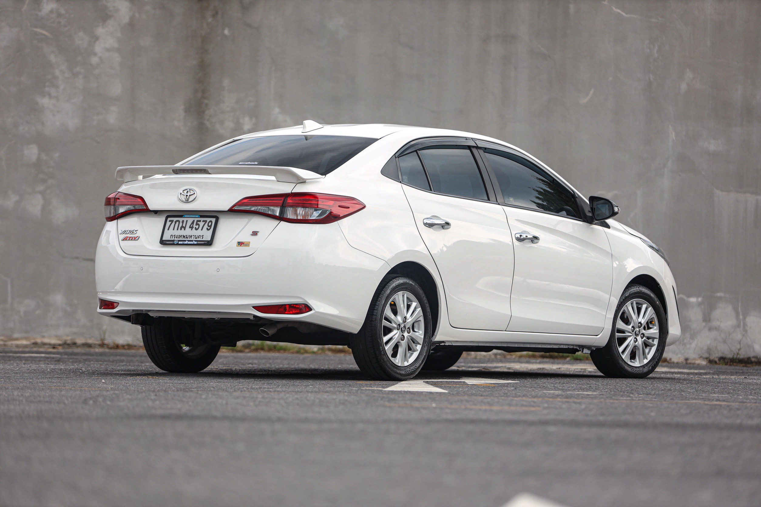 Toyota Yaris Ativ PF-รถบ้านมือสอง