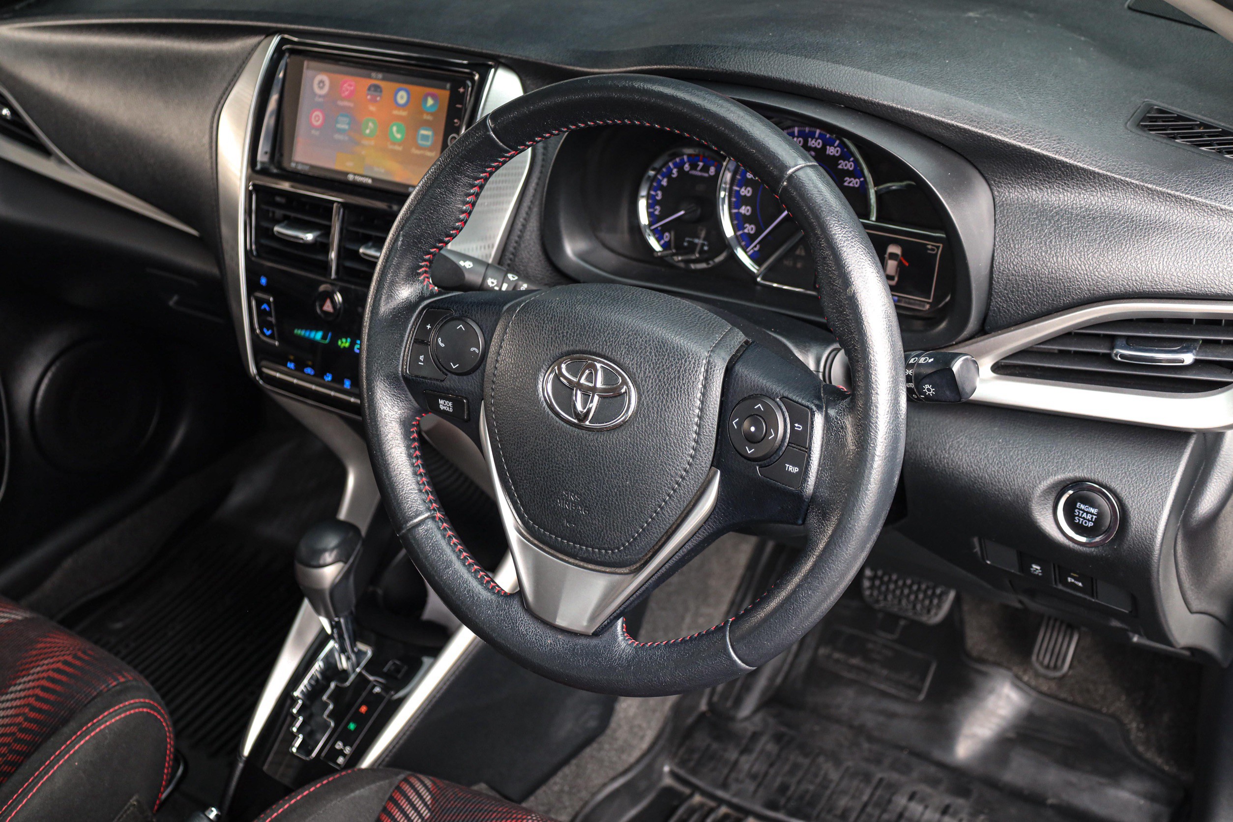Toyota Yaris Ativ PF-รถบ้านมือสอง