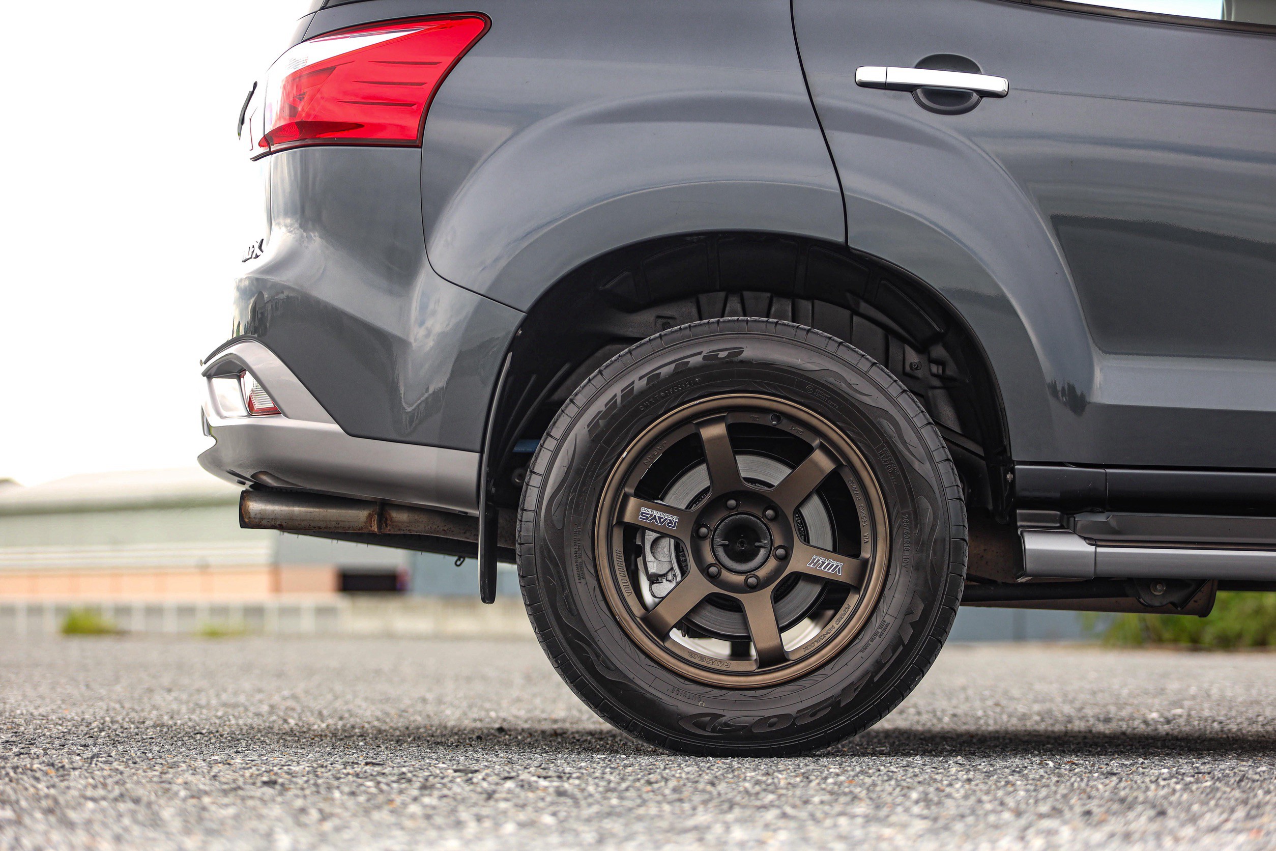 Isuzu Mu-x 3.0 Da Dvd PF-รถบ้านมือสอง