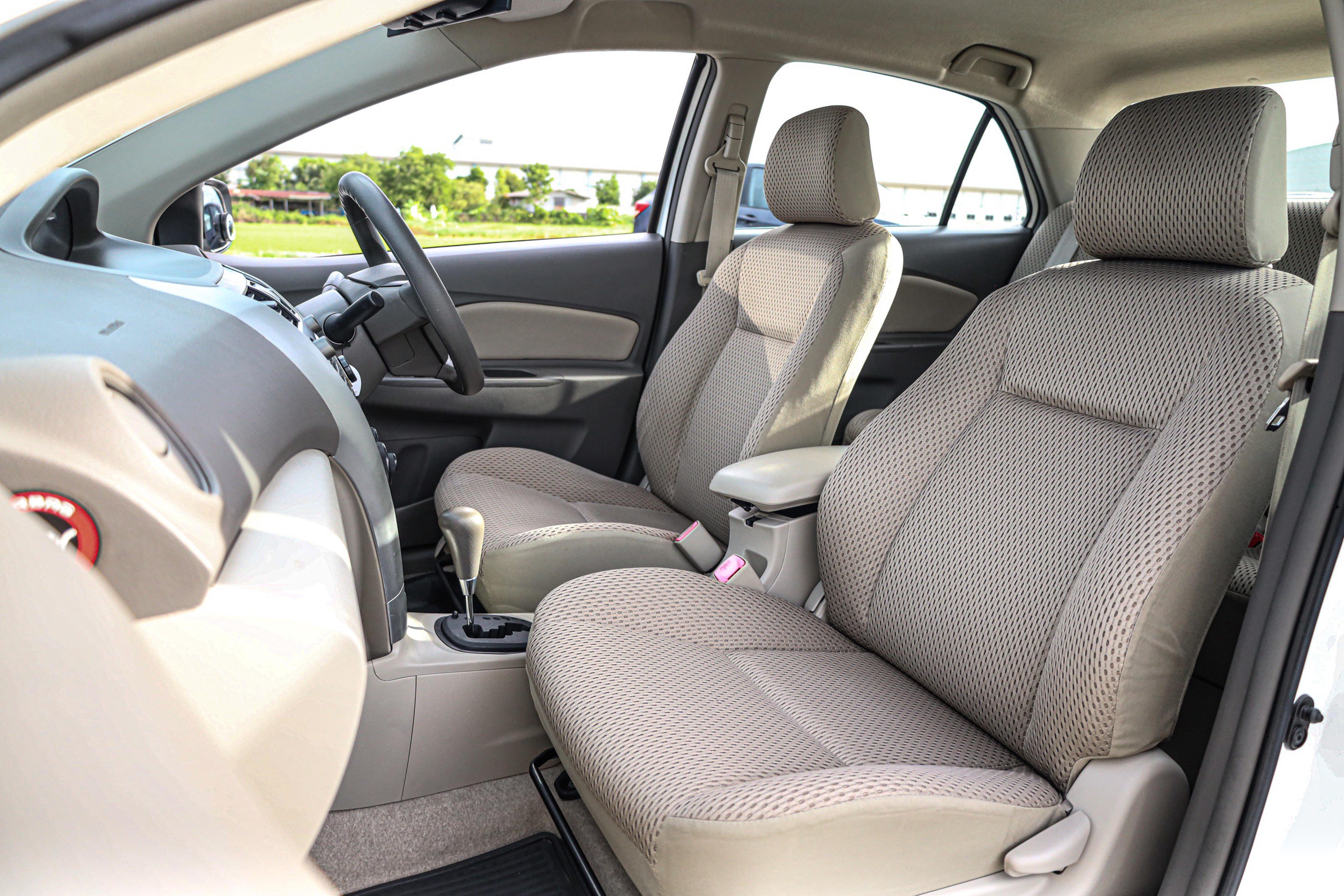 Toyota Vios E PF-รถบ้านมือสอง