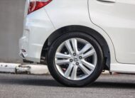 Honda Jazz Ge Japan AT PF-รถบ้านมือสอง