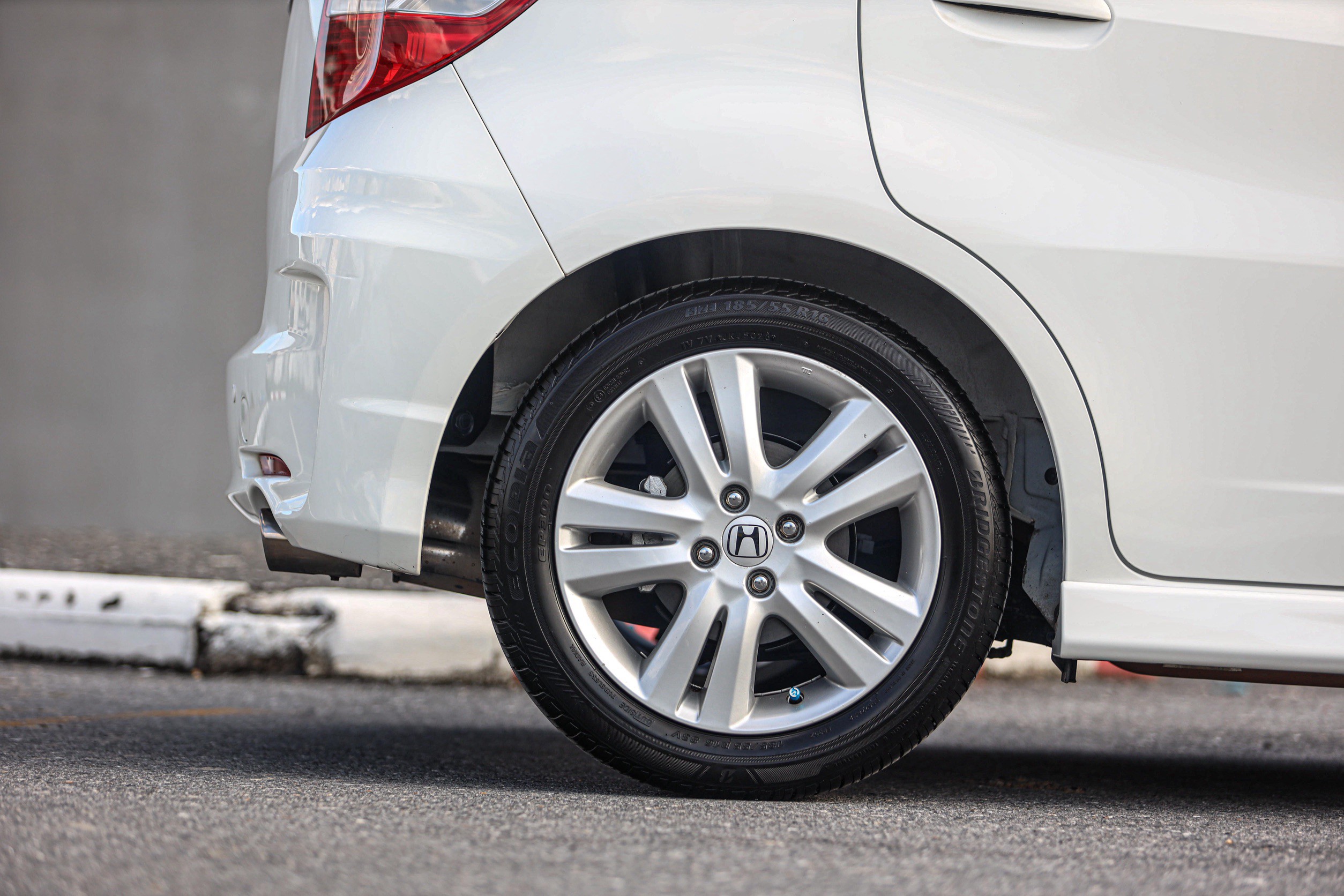 Honda Jazz Ge Japan AT PF-รถบ้านมือสอง