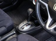 Honda Jazz Ge Japan AT PF-รถบ้านมือสอง