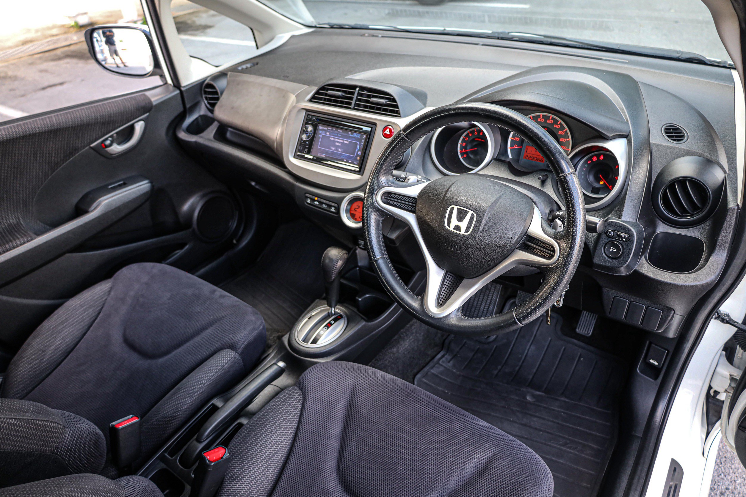 Honda Jazz Ge Japan AT PF-รถบ้านมือสอง