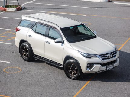 Toyota Fortuner 2.4 V 2WD PF-รถบ้านมือสอง