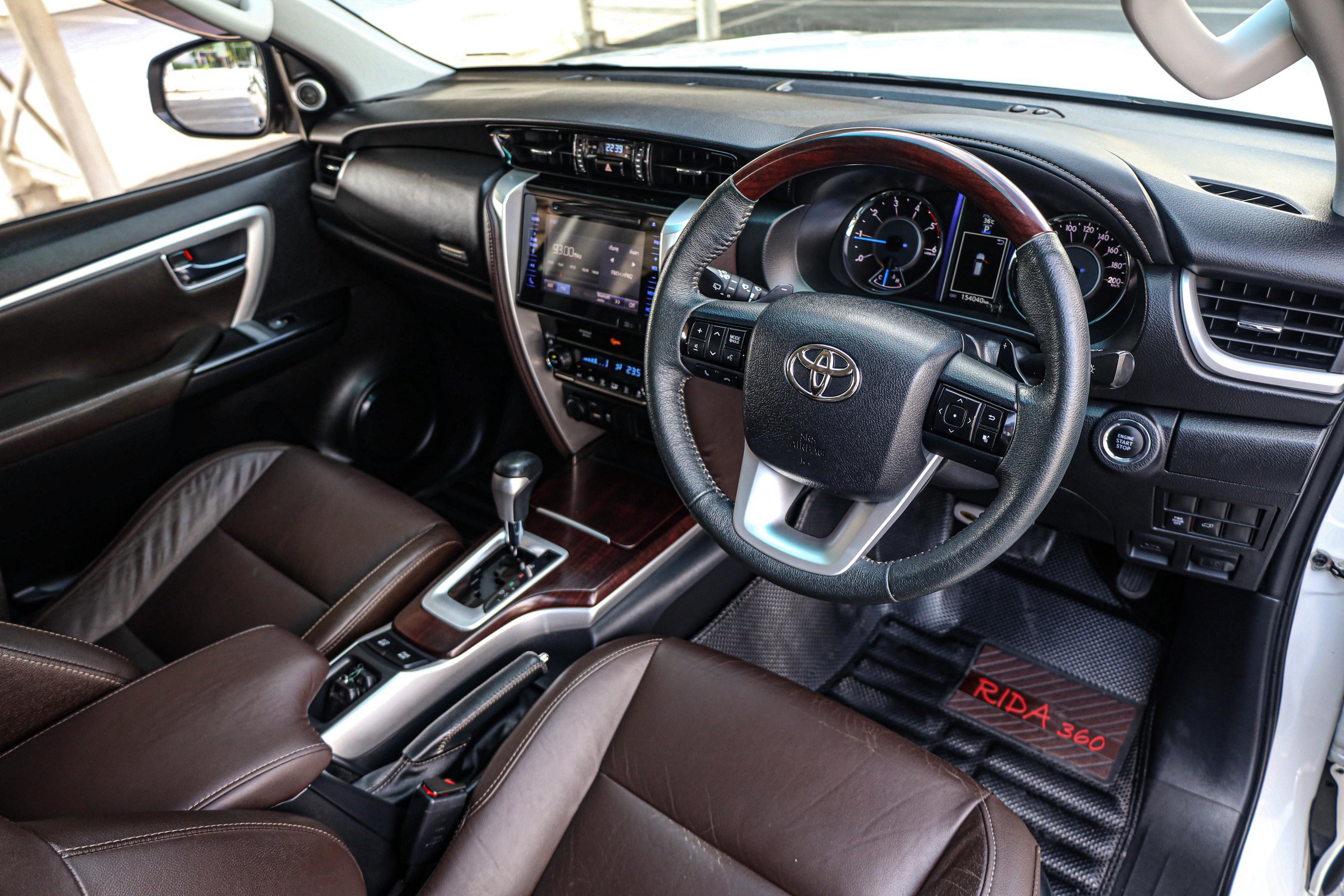 Toyota Fortuner 2.4 V 2WD PF-รถบ้านมือสอง