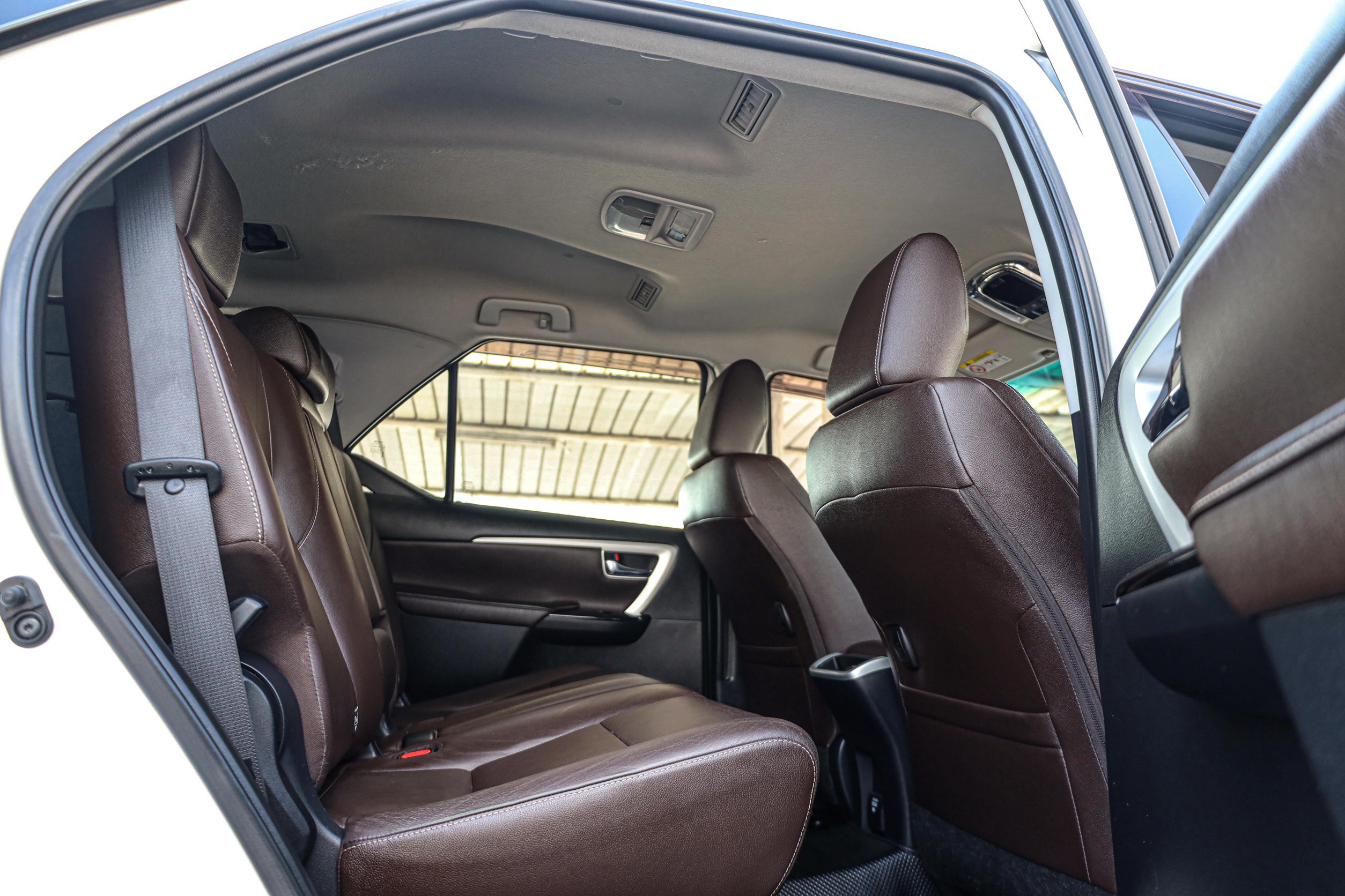 Toyota Fortuner 2.4 V 2WD PF-รถบ้านมือสอง